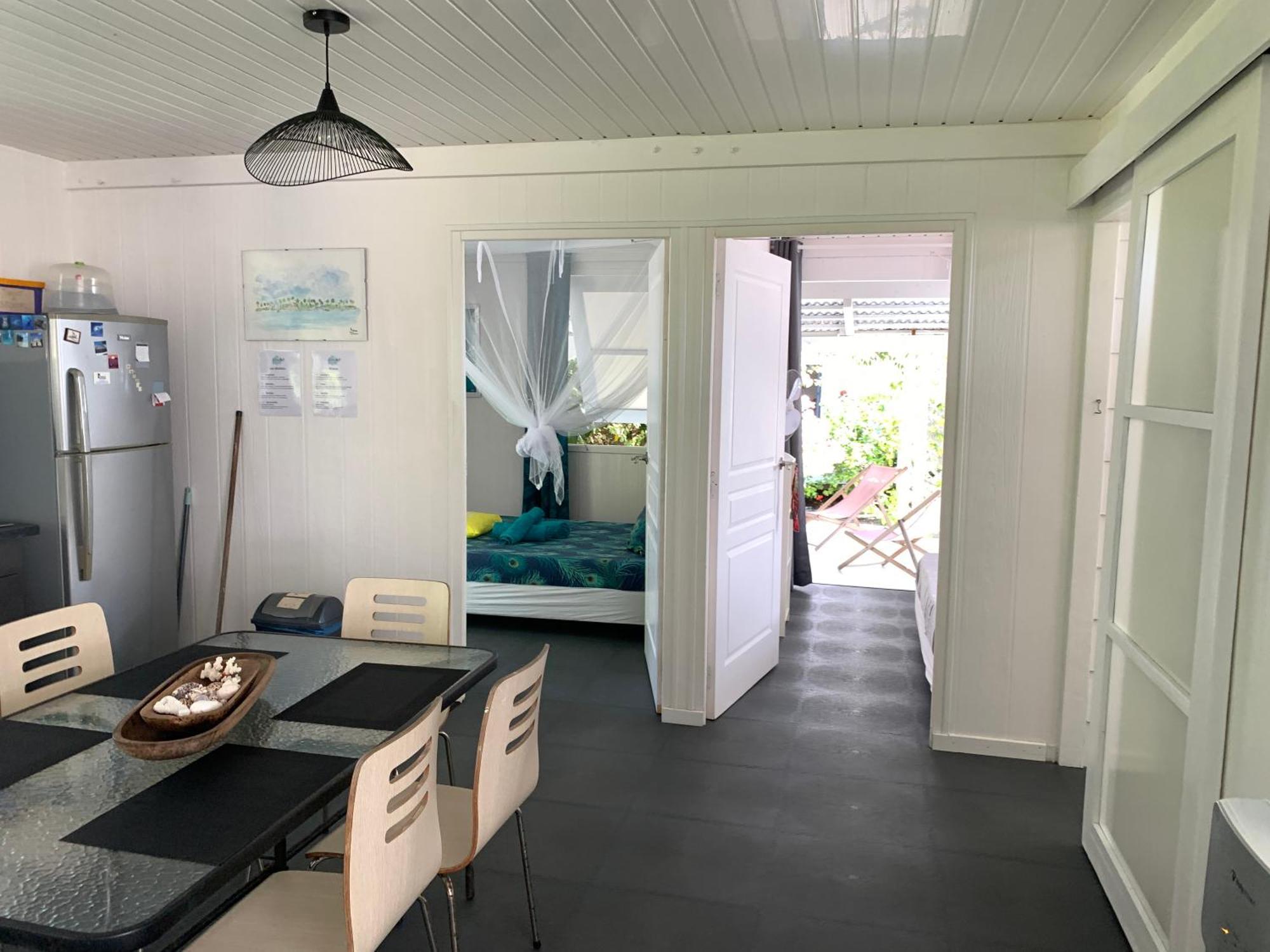 Le Fare Bleu Tiputa Rangiroa Apartment Exterior photo