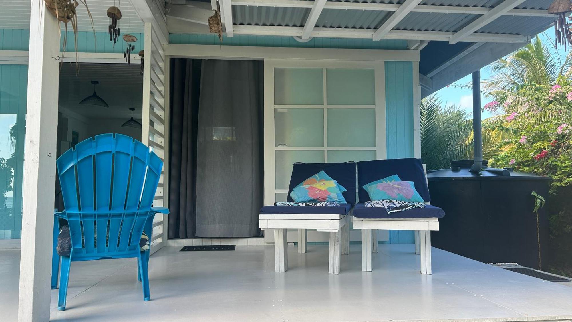 Le Fare Bleu Tiputa Rangiroa Apartment Exterior photo